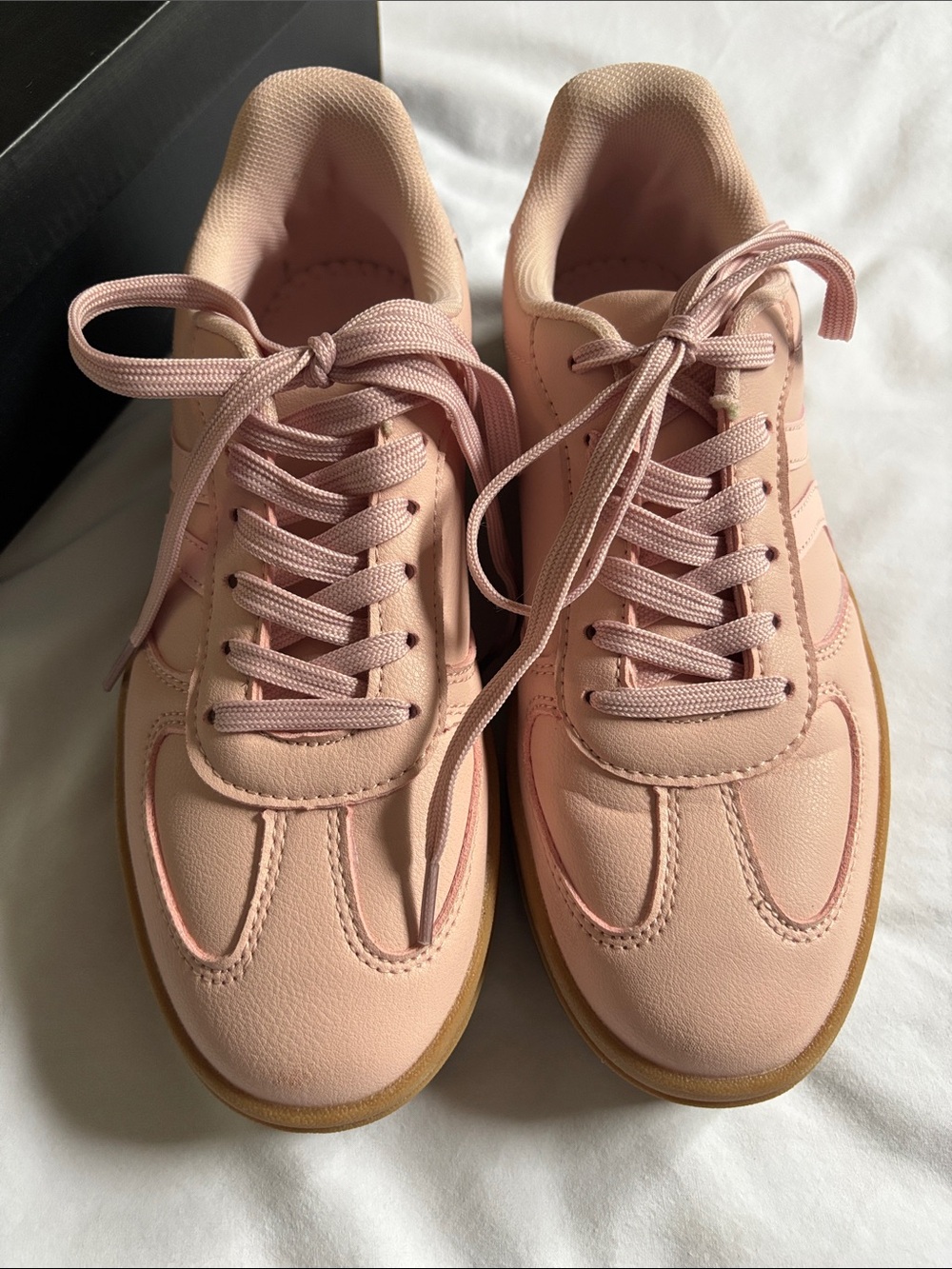 Women's Pink Casual Lace-Up Sneakers